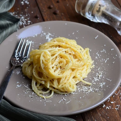 Πώς μόνο με τυρί και πιπέρι θα φτιάξεις την τέλεια μακαρονάδα;