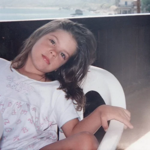 Ηρώ Μπέζου | Αυτή είναι η 30χρονη κόρη του Γιάννη Μπέζου &amp; της Ναταλίας Τσαλίκη