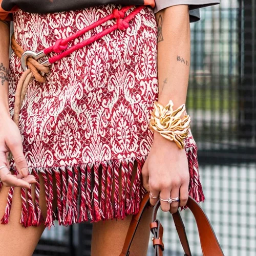 Τι κοσμήματα να βάλω; Έτσι θα φοράς σωστά βραχιόλια και δαχτυλίδια