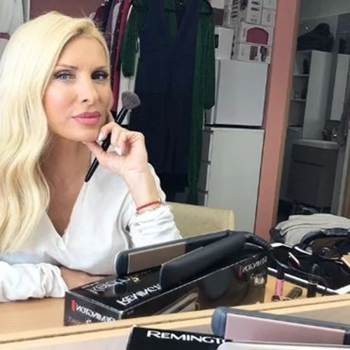 Μέσα στο καμαρίνι της Ελένης Μενεγάκη μετά την αποχώρησή της