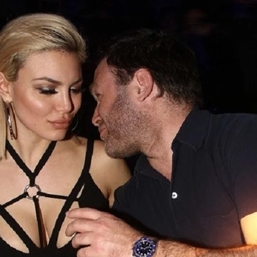 Ναι ή όχι; Το πολύ τολμηρό look που έκανε η Αλεξάνδρα Παναγιώταρου για να βγει με τον σύζυγό της