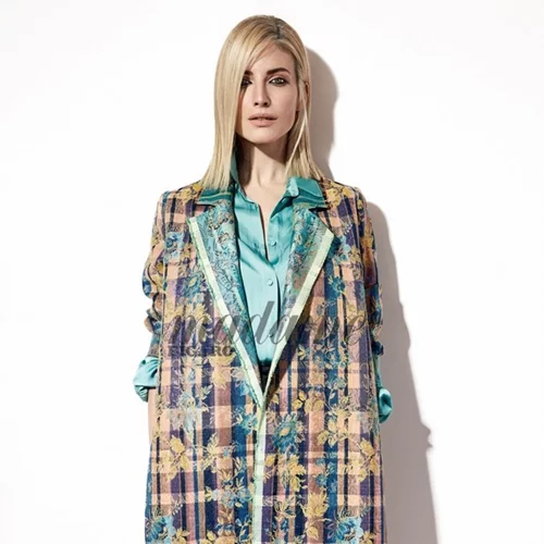 Ευαγγελία Αραβανή | Φωτογραφίζεται για τη MadameFigaro με δημιουργία της νικήτριας Μαργαρίτας Πριφτάκη