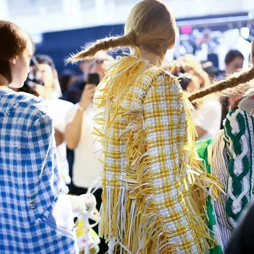 Μόνο στο Missbloom.gr | Τα hair looks των μοντέλων στο show Thom Browne εμφανίστηκαν πρώτη φορά στον κόσμο της μόδας