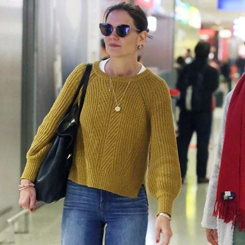 Katie Holmes | Μαζί με την Suri στην Ελλάδα με αφορμή το προσφυγικό