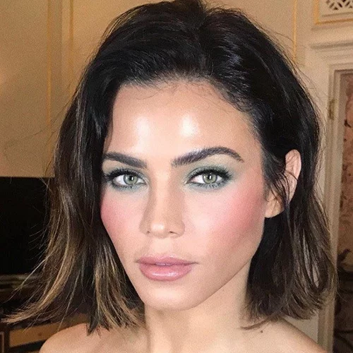 Πώς να βαφτείς αν είσαι καλεσμένη σε ανοιξιάτικο γάμο