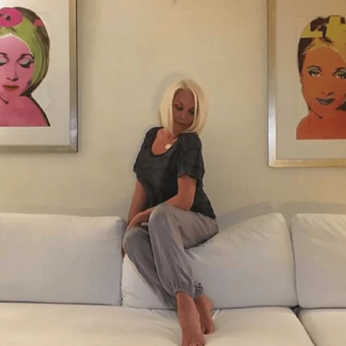 Ρούλα Κορομηλά | Θαύμασε ελεύθερα το σώμα της με μαγιό