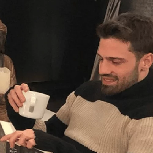 Κωνσταντίνος Αργυρός | Πλάνα από το εντυπωσιακό εργένικο σπίτι του στο Κολωνάκι