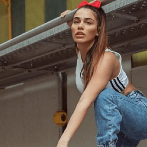 Κόνι Μεταξά | Πόζαρε γυμνή στο φακό του Σπύρου Χατζηαγγελάκη