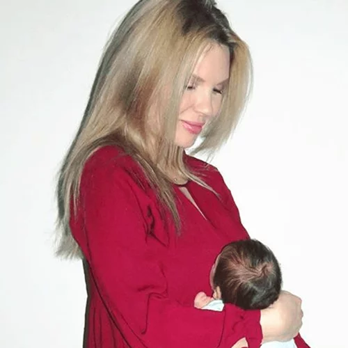 Χριστίνα Αλούπη | Βόλτα με τον δύο μηνών γιο της (φωτογραφίες)