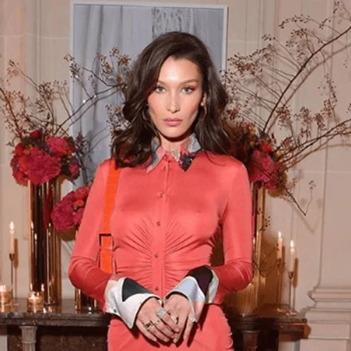 Bella Hadid | Πρωταγωνιστεί στο νέο εξώφυλλο της Vogue σαν μια άλλη Audrey Hepburn