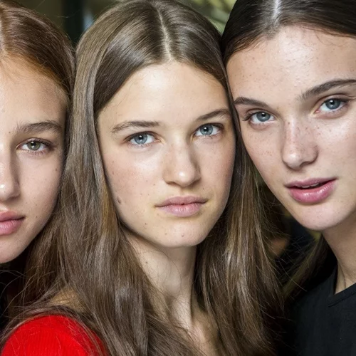 10 συμβουλές για δυνατά και λαμπερά μαλλιά άμεσα