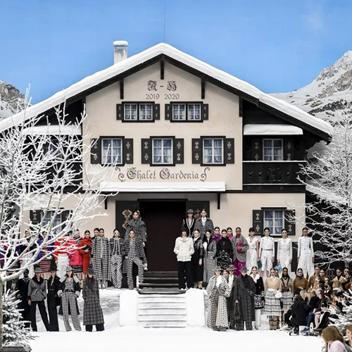 Chanel | O οίκος μόλις παρουσίασε την τελευταία συλλογή του Karl Lagerfeld