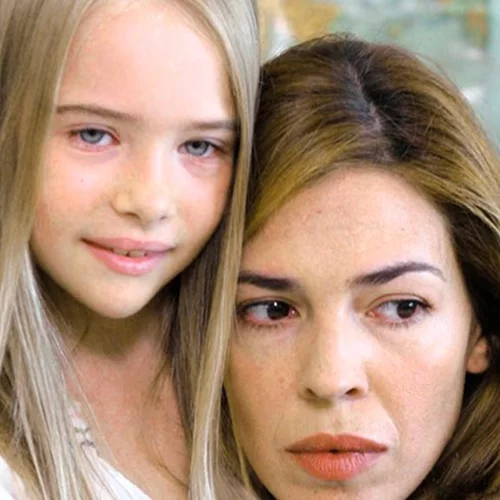 Αναστασία Τσιλιμπίου | Η ανατρεπτική εμφάνιση της 21χρονης σήμερα ηθοποιού σε video clip του Άρη Μακρή