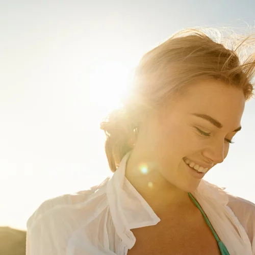 Οι 8 καλύτερες compact πούδρες και μέικ-απ με δείκτη αντηλιακής προστασίας