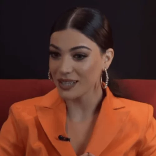 Ήβη Αδάμου | Δεν θα πιστεύεις για ποιον λόγο τσακώνεται με τον Μιχάλη Κουϊνέλη