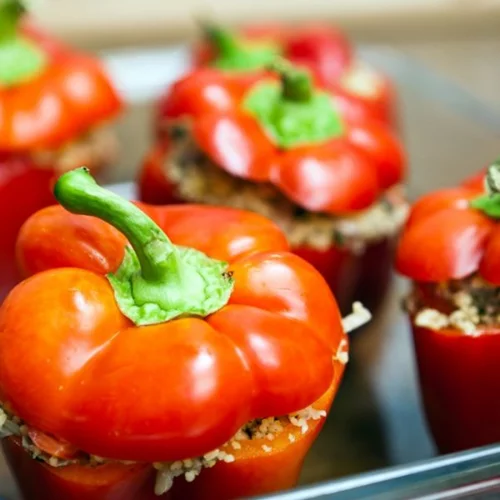 Συνταγή για πιπεριές γεμιστές με πλιγούρι (μόνο 300 θερμίδες)