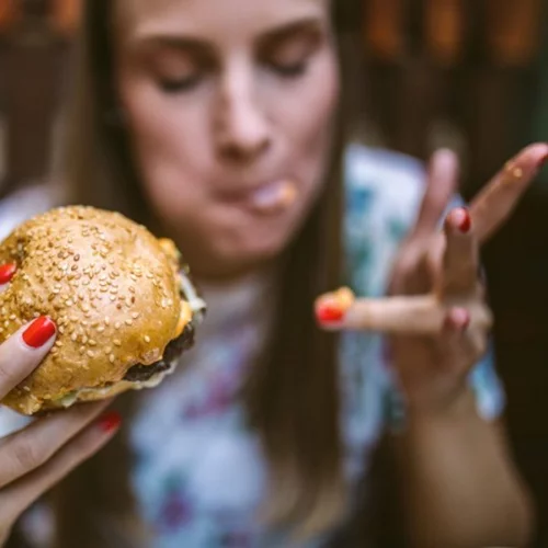 6 τρόποι για να αλλάξεις τις συνήθειες που παχαίνουν