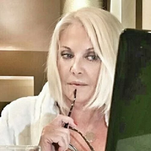 Ρούλα Κορομηλά | Δες φωτογραφίες από την ΤΕΛΕΙΑ μεζονέτα της