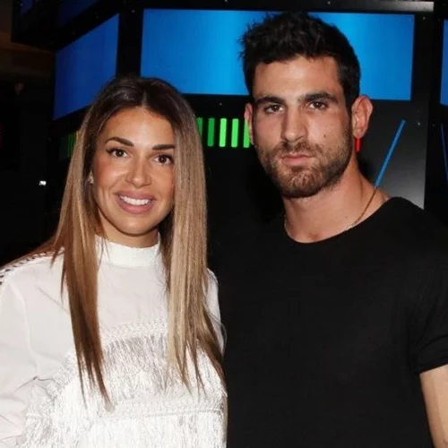 Ετεοκλής Παύλου | Η φωτογραφία που κρατάει τρυφερά την κοιλιά της Ελένης Χατζίδου μετά τις φήμες περί εγκυμοσύνης