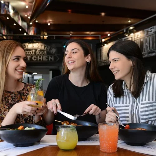 Ακολουθείς υγιεινή διατροφή; Αυτό είναι το πιο (αναπάντεχα) healthy spot στην πόλη