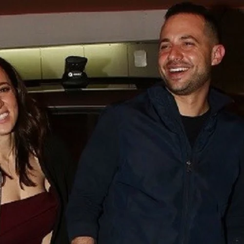 Καλομοίρα | Δες τι φόρεσε για να βγει βράδυ με τον σύζυγό της