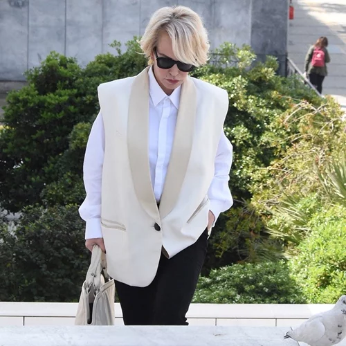 Νατάσα Καλογρίδη | Δίπλα στον Αλέξανδρο Λυκουρέζο στο Εφετείο (pics)