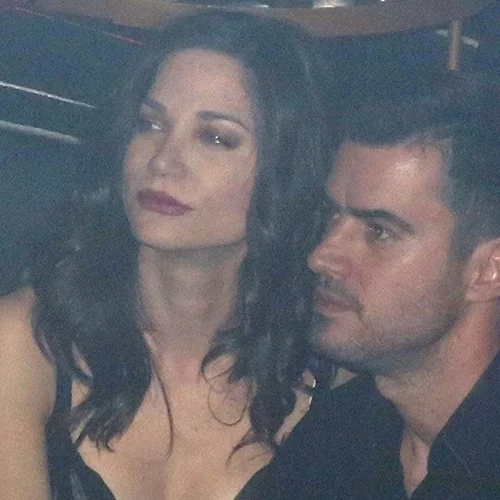 Ναι ή όχι; Δες τι φόρεσε η Κατερίνα Γερονικολού για να βγει με τον σύντροφό της, Γιάννη Τσιμιτσέλη