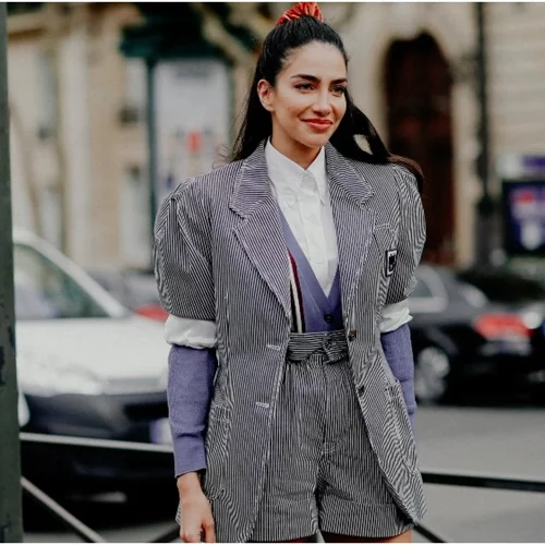 Υπάρχουν ρούχα που αδυνατίζουν; Τα 5 κομμάτια που θα αφαιρέσουν πόντους από τη σιλουέτα σου