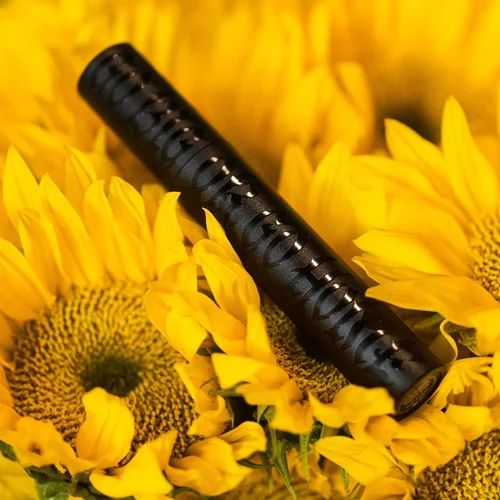 Η Kat Von D μόλις έβγαλε την πρώτη της μάσκαρα, η οποία είναι και vegan και σου χαρίζει τέλειες βλεφαρίδες!