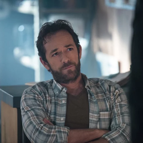 H παράξενη ιστορία του γιου του Luke Perry που δεν θυμίζει σε τίποτα τον πατέρα του