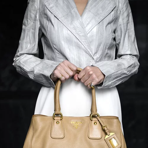 10 designer τσάντες που μπορείς να αποκτήσεις σε χαμηλή τιμή στη δημοπρασία Creaid