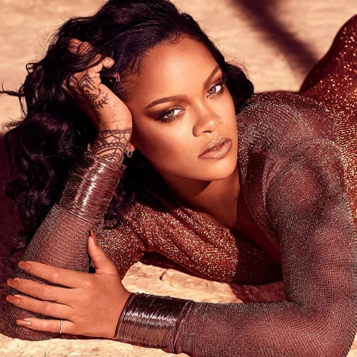 H Rihanna έκανε δύο χρόνια να βρει το τέλειο bronzer και τώρα το αποσύρει! Τι συνέβη;