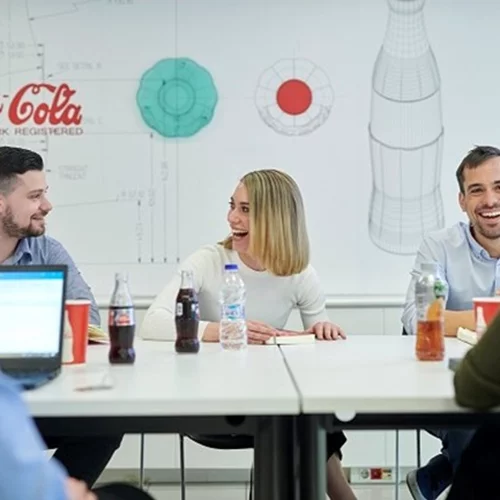Η Coca-Cola Τρία Έψιλον στους εργοδότες επιλογής για τη Γενιά Y για 5η συνεχή χρονιά!