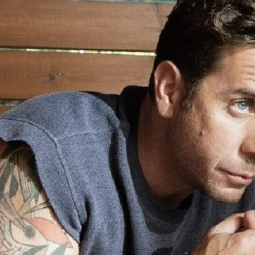 Γιώργος Μαζωνάκης | Δες τους cool γονείς του τραγουδιστή