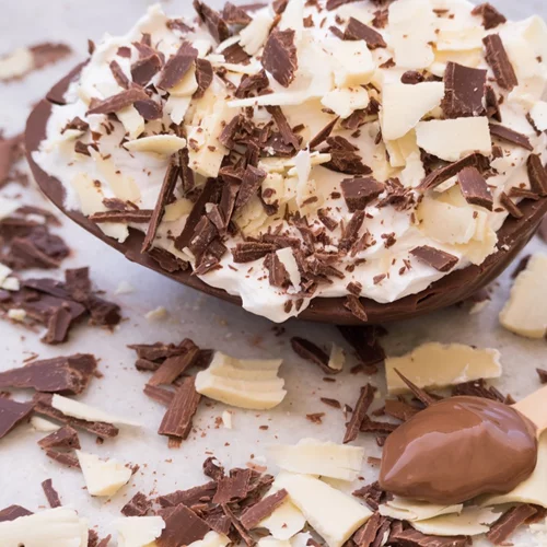 Η τέλεια συνταγή για πασχαλινό σοκολατένιο αυγό χωρίς ζάχαρη