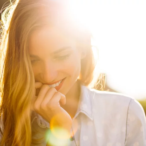 Κορίτσια, βγάλτε τα bronzers σας έξω | Tα καλύτερα της αγοράς και οι νέες κυκλοφορίες