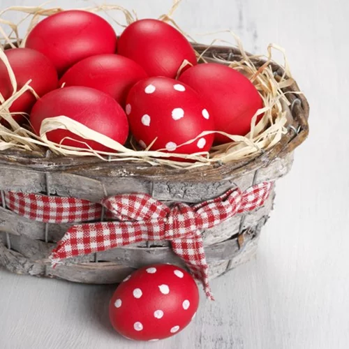 Πώς να βράσεις αυγά χωρίς να σπάσουν ή να ραγίσουν;