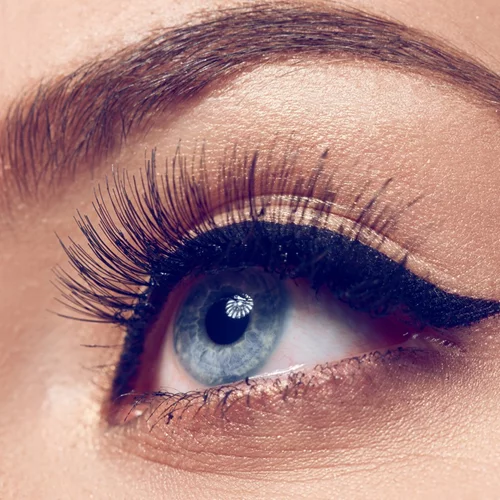 Eyelash Extensions | Τι είναι τα εξτένσιον βλεφαρίδων και πώς εφαρμόζονται σωστά