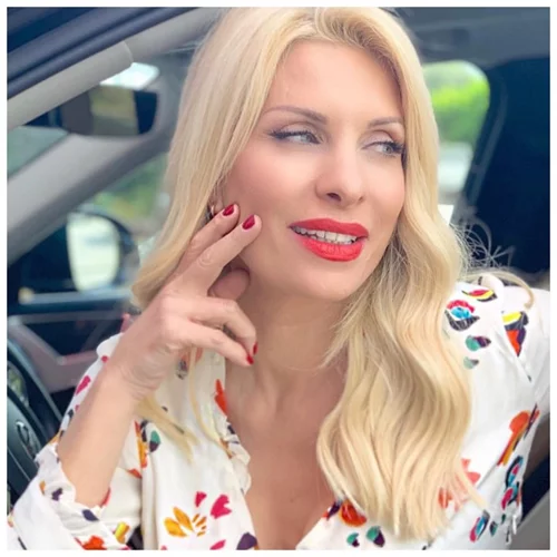 Ελένη Μενεγάκη | Το δημόσιο σχόλιο στη φωτογραφία της πεθεράς της!