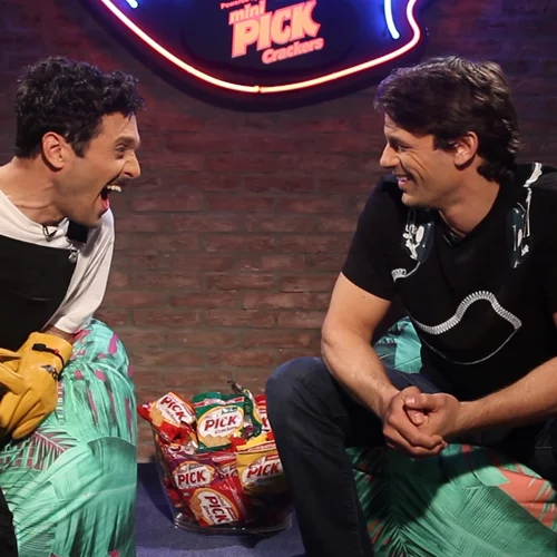 Αποστόλης Τότσικας | Ακούστε τον σε αποκλειστικότητα να τραγουδά το «Fuego για μένα να νιώσω καλά»