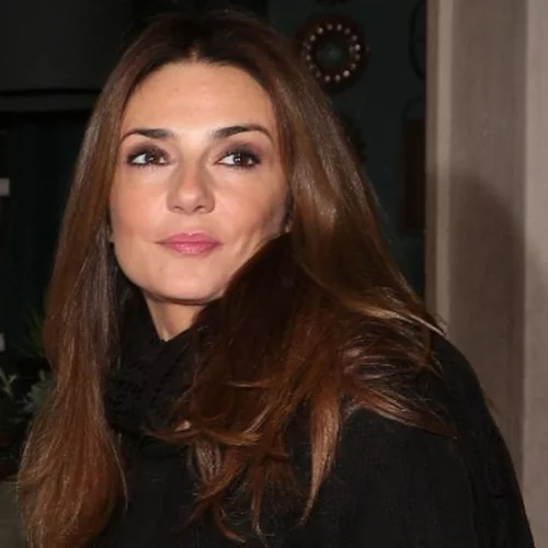 Μαρία Λεκάκη | Διακοπές στην Κύθνο - Το αέρινο και δροσερό μπλε φόρεμα που λατρέψαμε