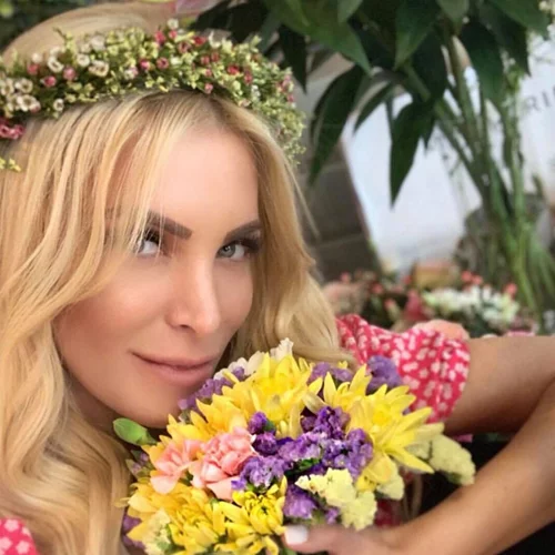 Γενέθλια Κατερίνας Καινούργιου | Η ηλικία, η τούρτα, το look και τα συναισθήματά της που μεγαλώνει