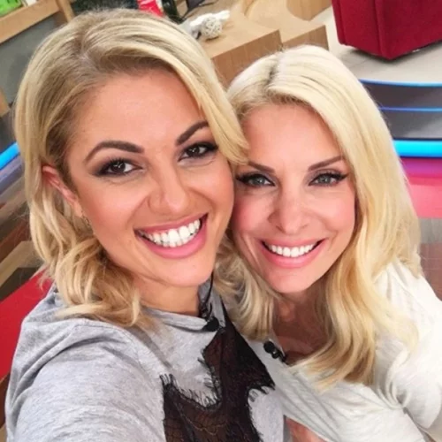 Ελένη Μενεγάκη | Το σοβαρό τροχαίο ατύχημα της συνεργάτιδάς της (pics)