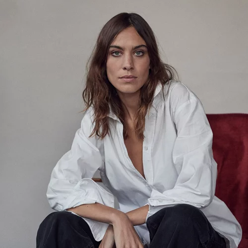 H Alexa Chung συνεργάζεται με το ιστορικό brand Barbour