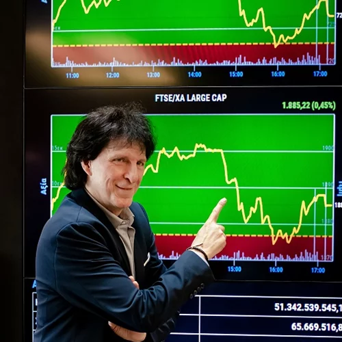 Μιχάλης Τσαουσόπουλος | Ανέβασε τις.... μετοχές στο Χρηματιστήριο Αθηνών