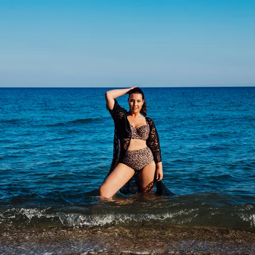 Βρήκαμε τα πιο ωραία μαγιό για κορίτσια με καμπύλες