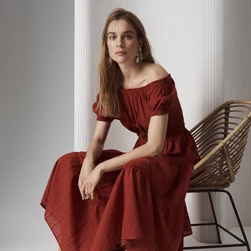 Τα πιο μοντέρνα ρούχα για το καλοκαίρι βρίσκονται σ' αυτή τη συλλογή