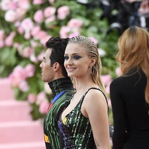 Το bachelorette της Sophie Turner στην Eυρώπη