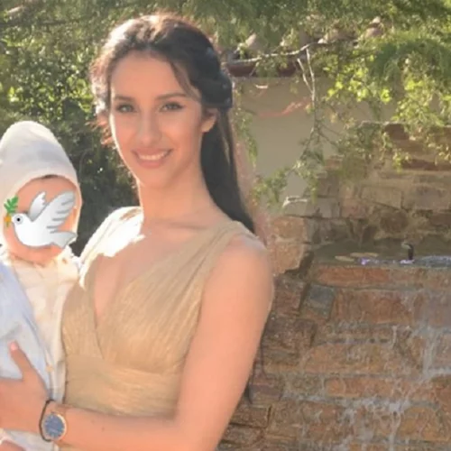 Η Μαρία Νεφέλη Γαζή βάφτισε τον γιο της χωρίς τον Άνθιμο Ανανιάδη στο πλευρό της (φωτογραφίες)