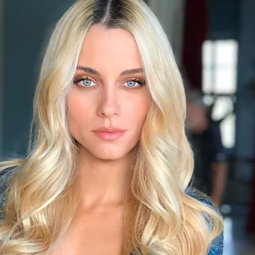 Δούκισσα Νομικού | Νέα φωτογραφία στην οποία φοράει σορτσάκι στην εγκυμοσύνη